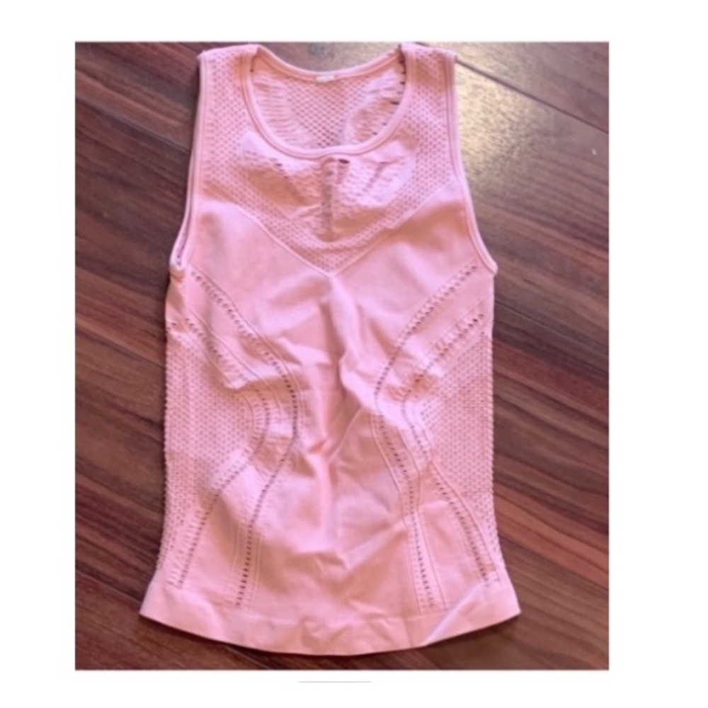 Alo Yoga Vixen Tank in Pink.